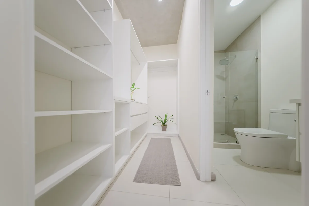 Baños y closet · 20